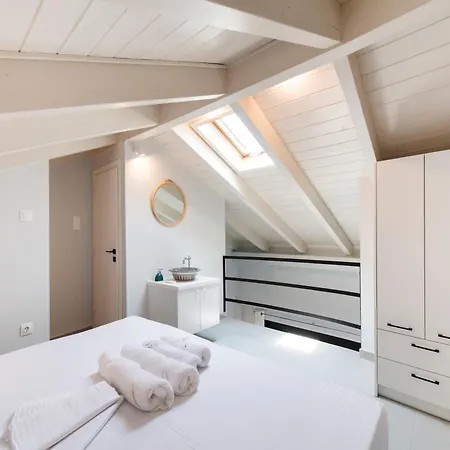 Onar Apartment